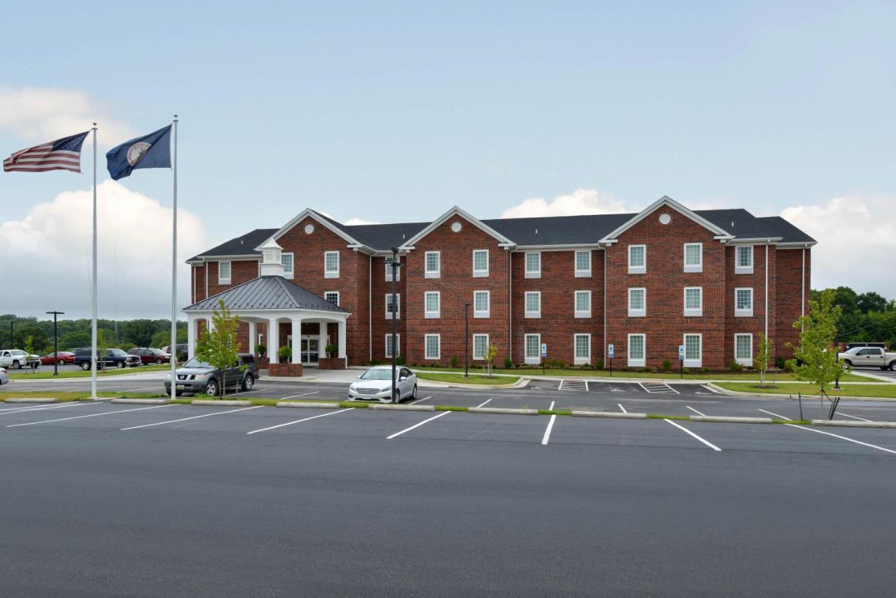 Appomattox Inn And Suites מראה חיצוני תמונה