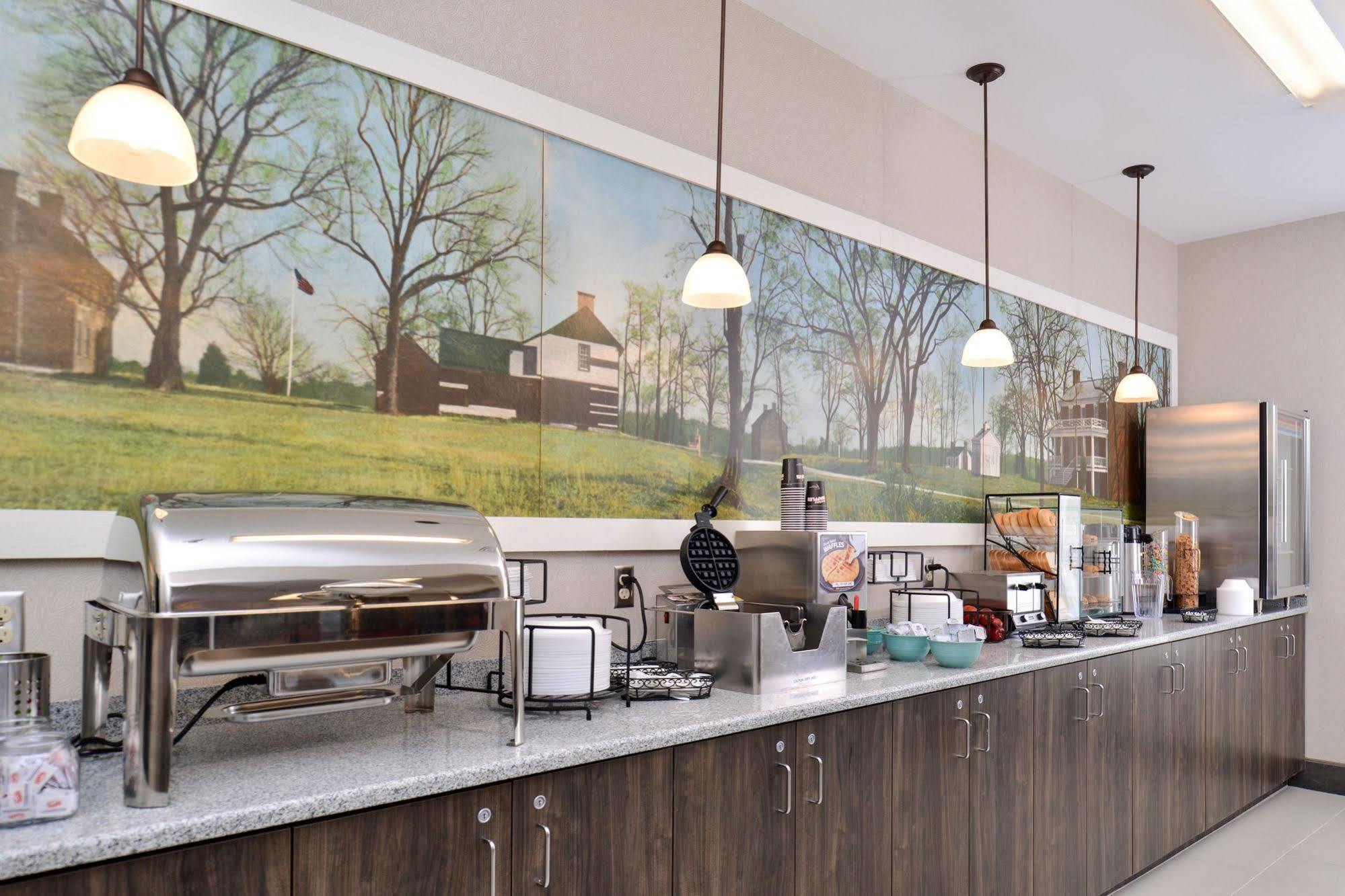 Appomattox Inn And Suites מראה חיצוני תמונה
