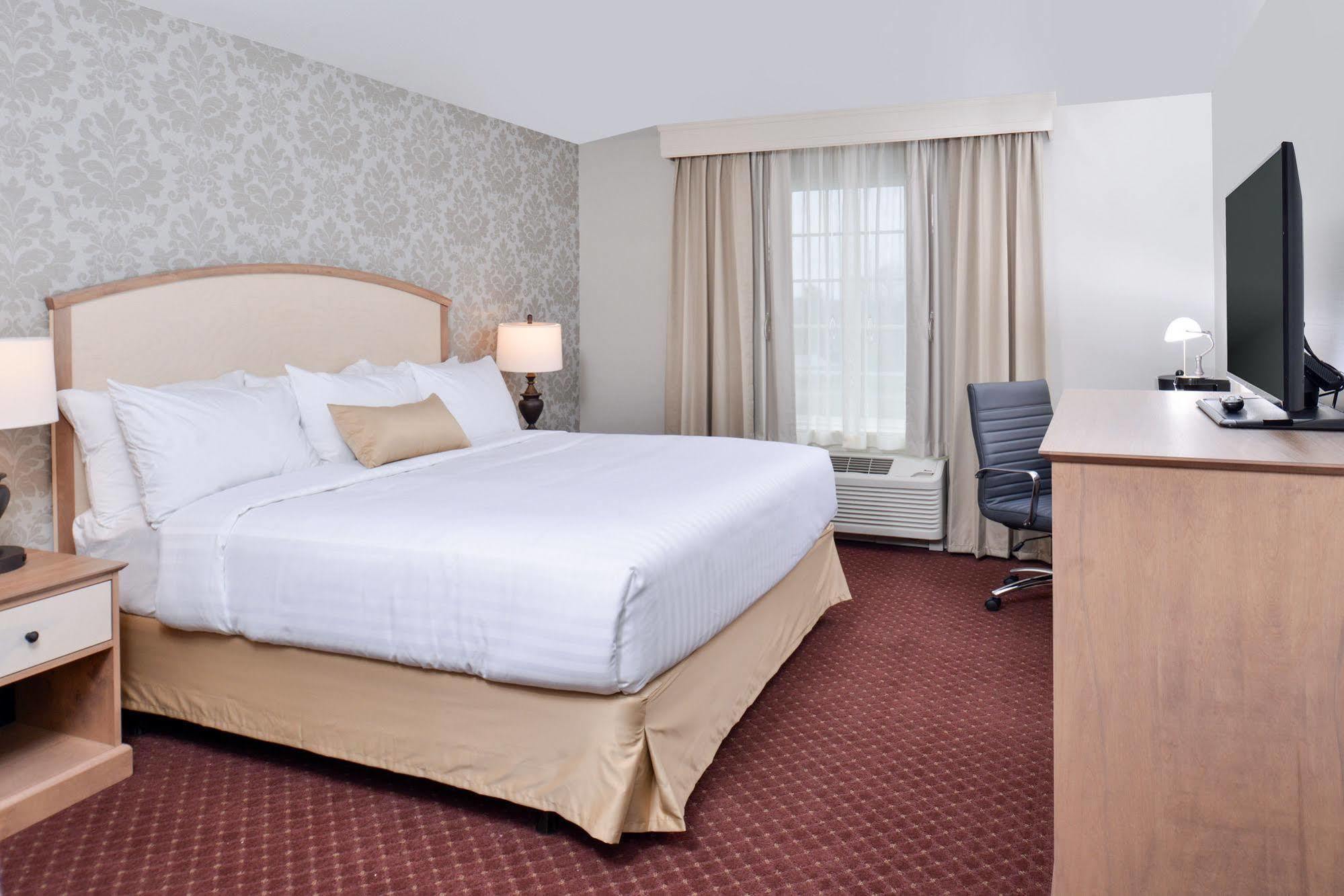 Appomattox Inn And Suites מראה חיצוני תמונה