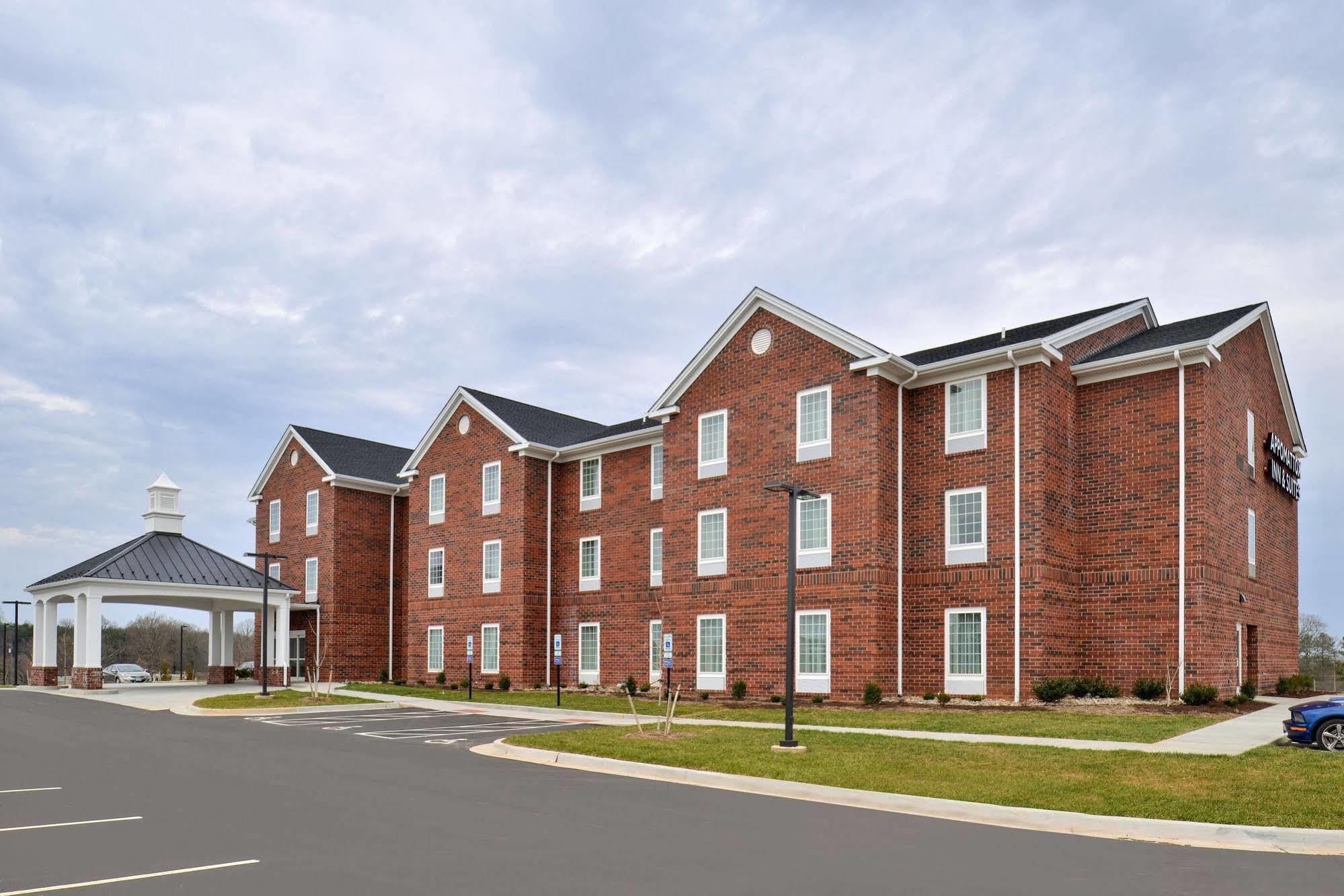 Appomattox Inn And Suites מראה חיצוני תמונה